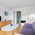 Apartment 2 Bedroom Stunning In *