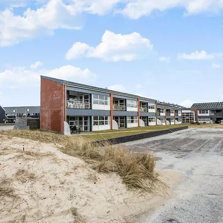 2 Bedroom Stunning In *